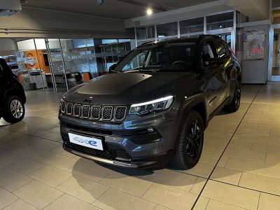 Jeep Compass 1.3 PHEV Upland 240 PS AT 4xe bei WALTER WESELY GmbH in 